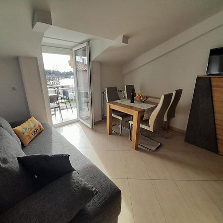 Apartman Voch Zambratija Kültér fotó